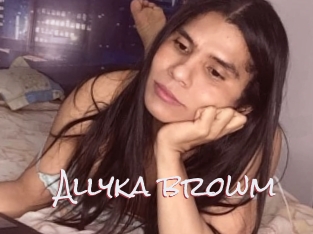 Allyka_browm