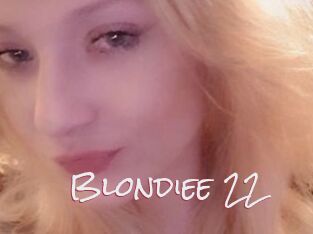 Blondiee_22