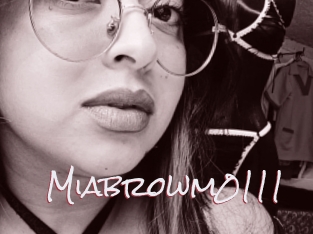 Miabrowm0111