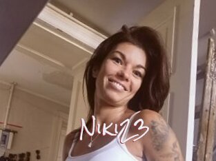 Niki23