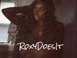 RoxyDoesIt