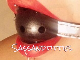 Sassandtitties