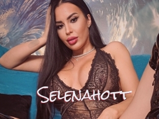 Selenahott